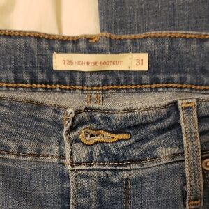 Levi's Blue 725 High Rise Bootcut Denim Size 31